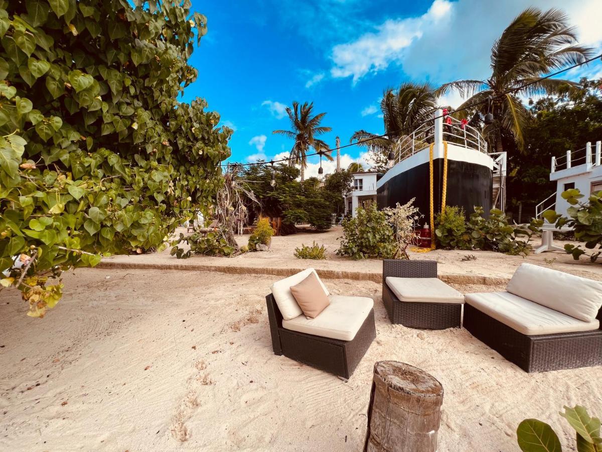 Bluemare Ecohotel Frente A La Playa Ensendada Punta Rucia Exterior foto